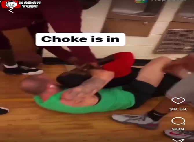 Video :He desires to compete with a black belt in Jiu Jitsu